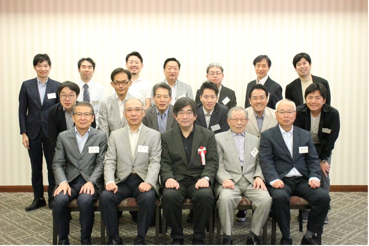 今回も世代を超えた集まりで、賑やかな会になりました